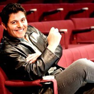 Ernesto Laguardia presenta a su familia