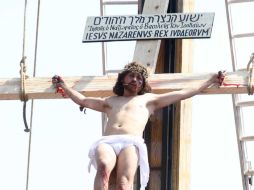 Esta es la primera transmisión en vivo del Vía crucis. NTX  /