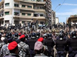 En las protestas del viernes contra el régimen de Bachar al Asad, decenas fallecieron ante tiroteos de las fuerzas de seguridad. EFE  /