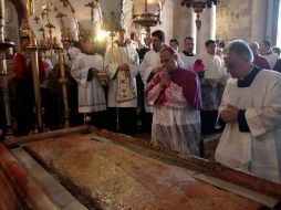Piedra de la Unción,  donde cristianos creen que el cuerpo de Jesús fue preparado para el entierro. REUTERS  /