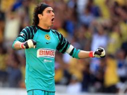 Guillermo Ochoa confía en ser campeón con el América en los dos torneos. MEXSPORT  /