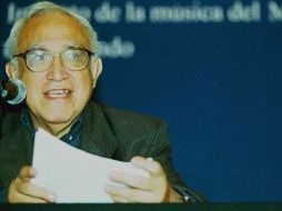 Durante el evento distintos artistas alabaron la inteligencia y cultura del escritor. ARCHIVO  /