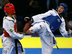 Damián Villa (der.) combatirá al ganador del duelo entre el latvio Sandris Radzins y el sudafricano Tai Wu Yu. MEXSPORT  /