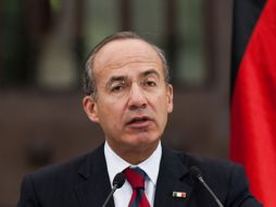 El Presidente Felipe Calderón se solidariza con las familias de los mineros fallecidos tras la explosión en una mina en Coahuila. AFP  /