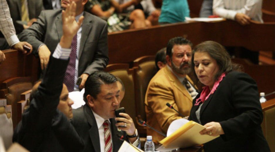 Sesión de hoy en el Congreso del Estado, en la que se rechazó formalmente la Vía Express. A. CAMACHO  /