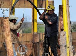 Mientras en Jalisco un derrumbe terminó con la vida de tres personas, en Coahuila siete personas continúan atrapadas. EFE  /