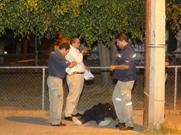 La víctima fue abandonada en la jardinera de una torre de apartamentos. O. RUVALCABA  /