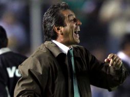 El estratega del Morelia Tomás Boy, no ve a su equipo eliminado y tiene la esperanza de poder voltear el marcador en casa. NTX  /