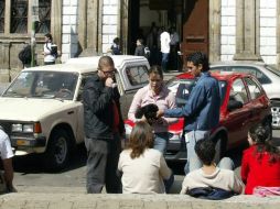 Mientras la UdeG no tendrá clases el lunes, la SEj afirma que no está autorizado el puente en primarias y secundarias. A. GARCÍA  /