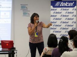 La bióloga marina Georgina Saad interactuó con los colaboradores de Telcel.A.CAMACHO  /