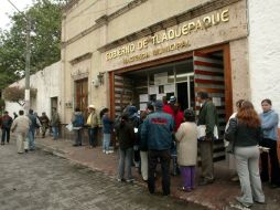 Se invita a los contribuyentes morosos solicitar acuerdos con Hacienda para finiquitar deuda. ARCHIVO  /