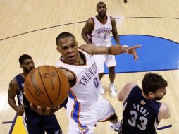 Acción del partido en el que el Thunder de Oklahoma eliminó a Memphis. AP  /