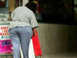 Lo ideal, de acuerdo a los expertos, es comer de manera regular, sólo cuando el cuerpo lo necesita. ARCHIVO  /