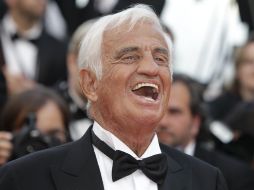 El artista, quien ha sufrido numerosos problemas de salud en los últimos años, caminó por la alfombra apoyándose en un bastón. AP  /