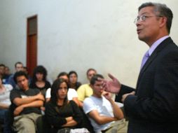 Mario Alberto Baltazar durante la conferencia. A. HINOJOSA  /