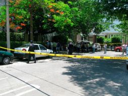 La zona del crimen fue acordonada mientras que el agente del MP realizaba las investigaciones. M. PATIÑO  /
