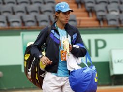 Rafael Nadal llega a los entrenamientos de preparación para el torneo francés Roland Garros. REUTERS  /