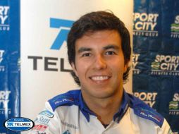 El piloto tapatío, Sergio Pérez, al término de una de las pruebas para el circuito de Montmeló. NTX  /