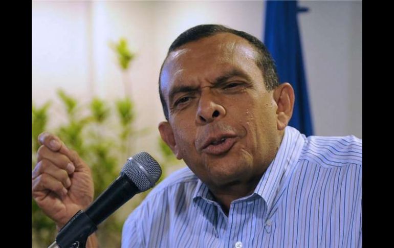 Porfirio Lobo Sosa, anunció que enviará una delegación a Washington, para solicitar reingreso a OEA. ARCHIVO  /