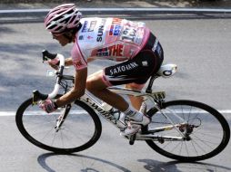 Alberto Contador sigue al frente de la clasificación del Giro de Italia. AP  /