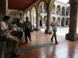 En la nómina del Congreso están inscritos mil 479 empleados, incluidos los 39 diputados. M. FREYRÍA  /