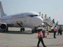 VivaAerobús invitó a sus usuarios a comprar en la actualidad sus boletos para viajar en la próxima temporada vacacional. ARCHIVO  /