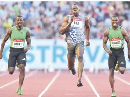 Usain Bolt todavía se encuentra tomando su ritmo tras las lesiones del año pasado. AFP  /