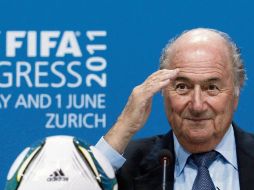 Joseph Blatter estará al frente del máximo rector del futbol mundial por los próximos cuatro años. REUTERS  /