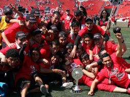 El conjunto de Tijuana festejando su triunfo con lo que acceden a la Primera División. MEXSPORT  /