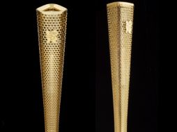 Prototipo de la antorcha para los Juegos Olímpicos de Londres 2012, que fue presentada hoy en Londres. EFE  /