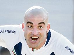 Santiago Silva abrió el camino del triunfo de Vélez al minuto 51. AFP  /