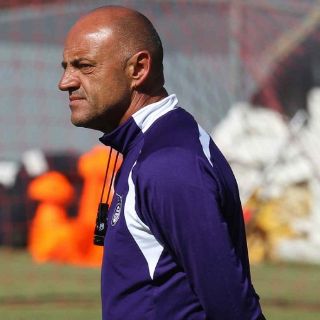 ''Chelís'' augura que Estudiantes será campeón primero que Chivas