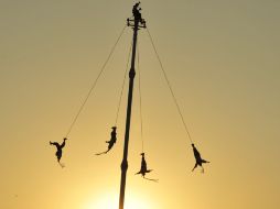 En el encuentro participarán voladores provenientes de Veracruz, San Luis Potosí, Puebla y Guatemala. EL UNIVERSAL  /
