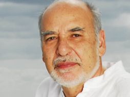 Tahar Ben Jelloun nació en 1944 y en 1971 emigró a Francia. ESPECIAL  /