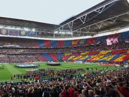 Manchester United y Barcelona abarrotaron Wembley afinales del mes pasado en la final. REUTERS  /