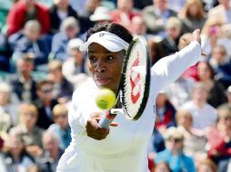 Venus Williams, quien fue derrotada ayer por Daniela Hantuchova, ya piensa en Wimbledon. REUTERS  /