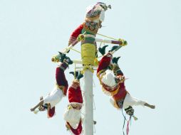 El IV Encuentro Internacional de Voladores se lleva a cabo el 19 y 20 de junio en Papantla, Veracruz. ARCHIVO NTX  /