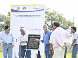 El secretario de Desarrollo Urbano,el alcalde de Tlajomulco,y el gobernador del Estado en la inauguración del Circuito Sur. E. PACHECO  /