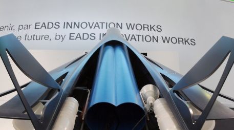 Un modelo de ZEHST se monta en el estand del Salón Aeronáutico de Le Bourget, que mañana abre sus puertas. AFP  /