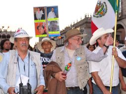 Javier Sicilia dirigió una marcha por la paz del centro del país hasta la frontera norte a principios de junio. ARCHIVO  /
