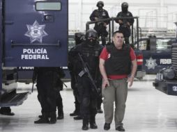 La Policía Federal presentó esta mañana al presunto líder de 'La Familia Mchoacana'. AP  /