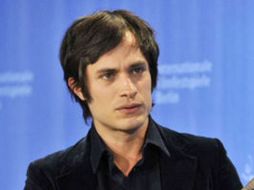 La última presencia de Gael García Bernal en Chile fue en abril pasado en el filme ''También la lluvia''. AFP  /