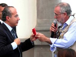 El Presidente Felipe Calderón y Javier Sicilia, líder del Movimiento por la Paz, durante el encuentro de hoy. EL UNIVERSAL  /