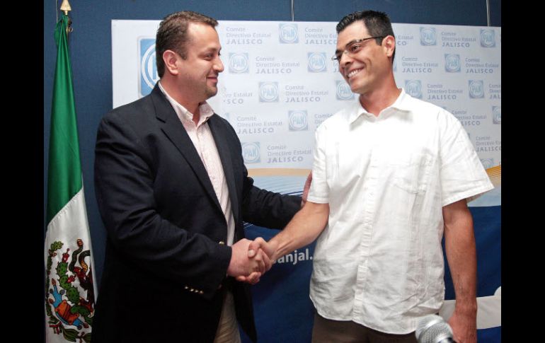 El ex presidente del PAN, Hernán Cortés (izquierda) e Iván Argüelles Sánchez. E. BARRERA  /