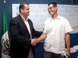 Hernán Cortés e Iván Arguelles, en la reunión del Comité Estatal del PAN. E. BARRERA  /