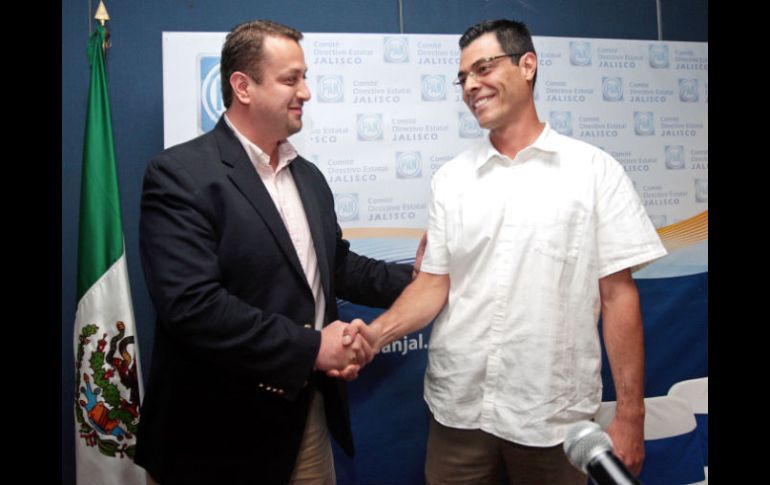 Hernán Cortés e Iván Arguelles, en la reunión del Comité Estatal del PAN. E. BARRERA  /