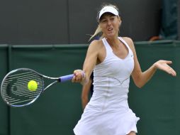 María Sharapova en el juego con Klara Zakopalova.REUTERS  /