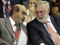 José Graziano da Silva y Franz Fischler, hablan durante la sesión de la 37 ª Conferencia de la FAO en Roma. AP  /