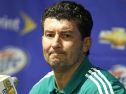 José Manuel de la Torre, técnico de la escuadra tricolor, se muestra satisfecho por conseguir la Copa Oro. EL UNIVERSAL  /