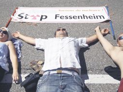 Manifestantes protestaron a lo largo del complejo. REUTERS  /